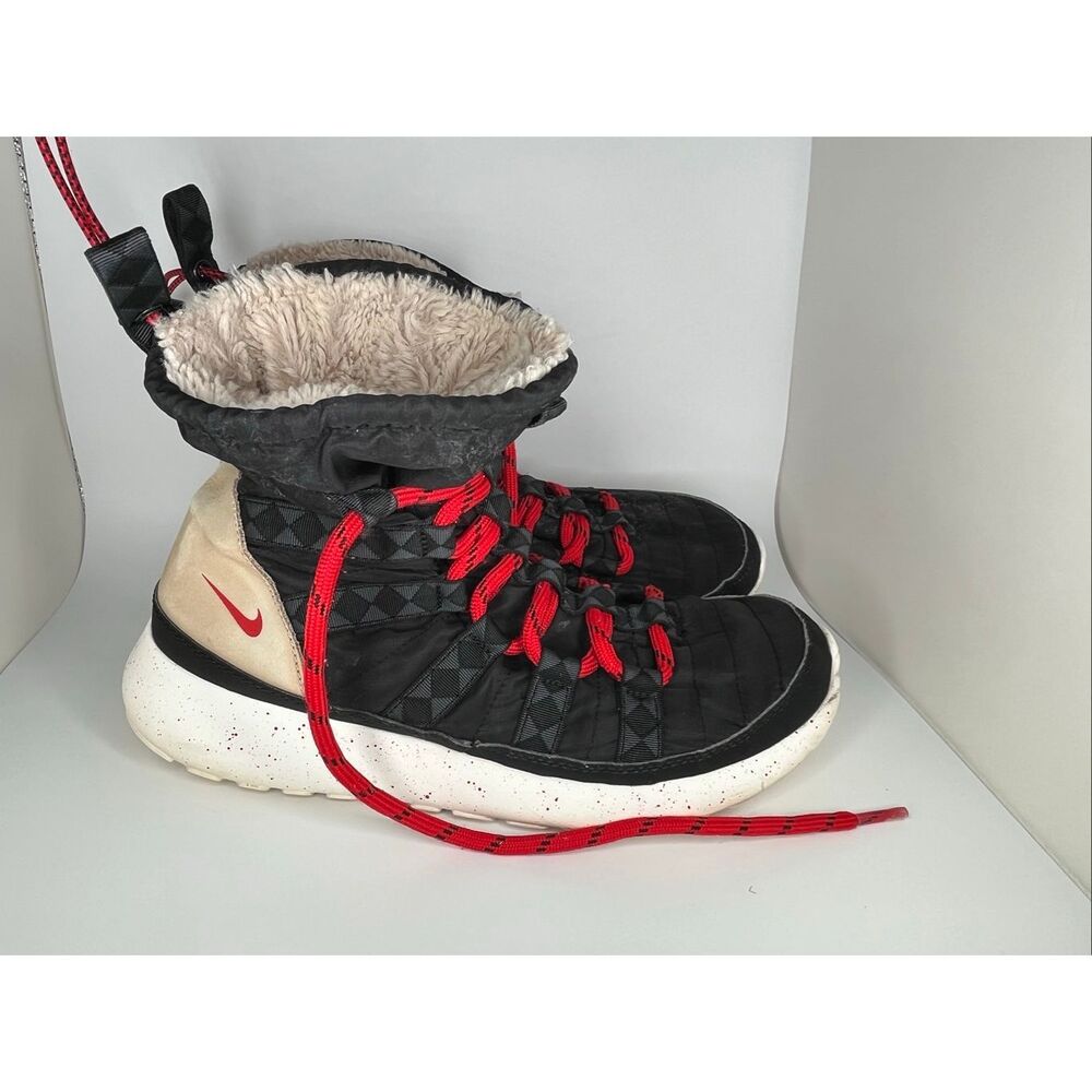 Nike Roshe One Hi Sneakerboot Sherpa Lined Black Red Speckle Women’s 8